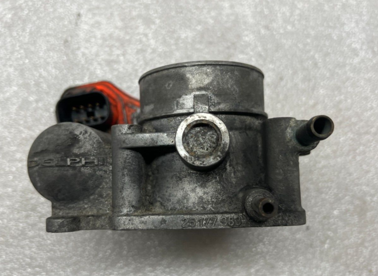 Opel Zafira 1.6i droseļdzinēja korpuss 25177983