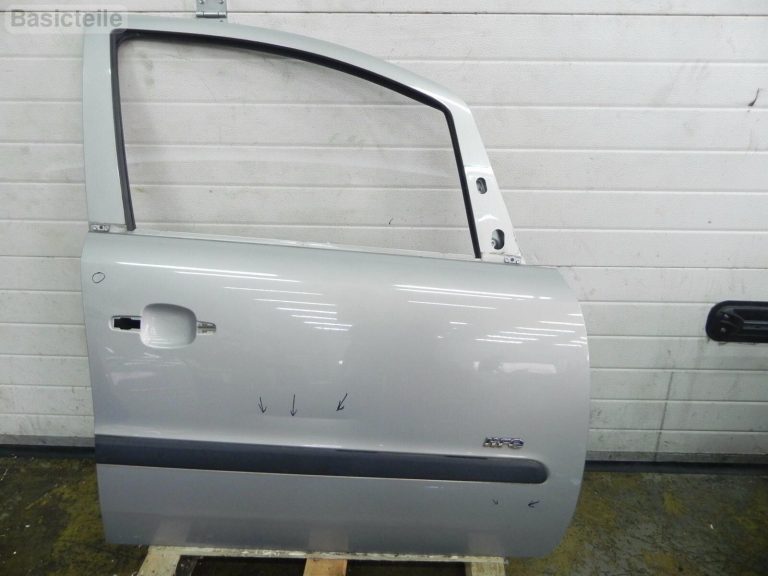 Opel Zafira B priekšējo durvju krāsa sudraba 167 1RU GBF Pannacotta