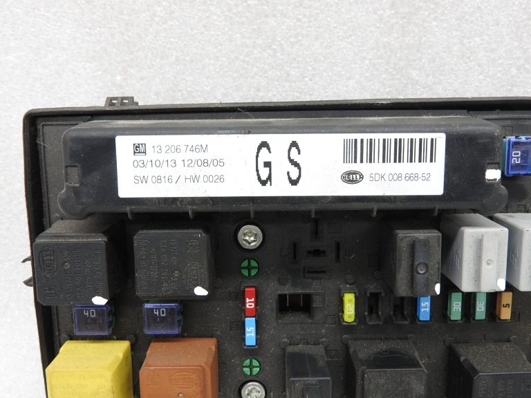 Opel Zafira B Astra H Drošinātāju kārbas atiestatīšana 93184656 13206746M GS