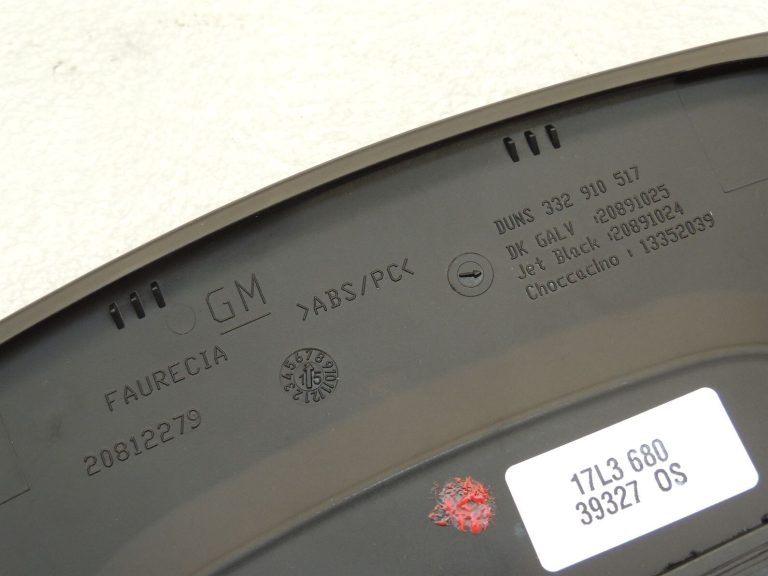 Opel Zafira C instrumentu paneļa augšējais centrālais vāks 7″ displejam 20891024