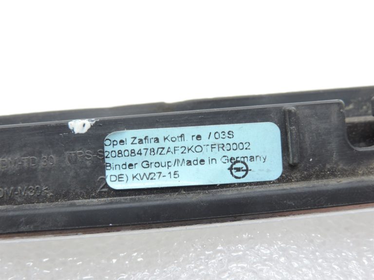 Opel Zafira C priekšējais labais dubļusargs loga līstes durvju līstes alumīnija