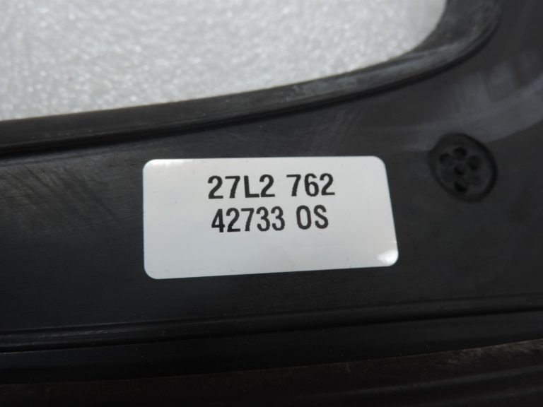 Opel Zafira C Aizmugurējo labās puses durvju blīvējums Durvju blīvējuma gumija 13260088
