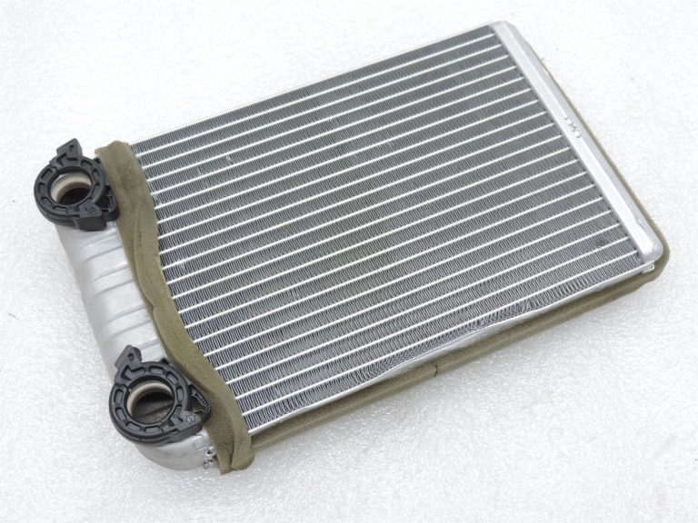 Opel Astra J K Zafira C Sildītāja dzesētājs Siltummainis Sildītāja radiators 13287939