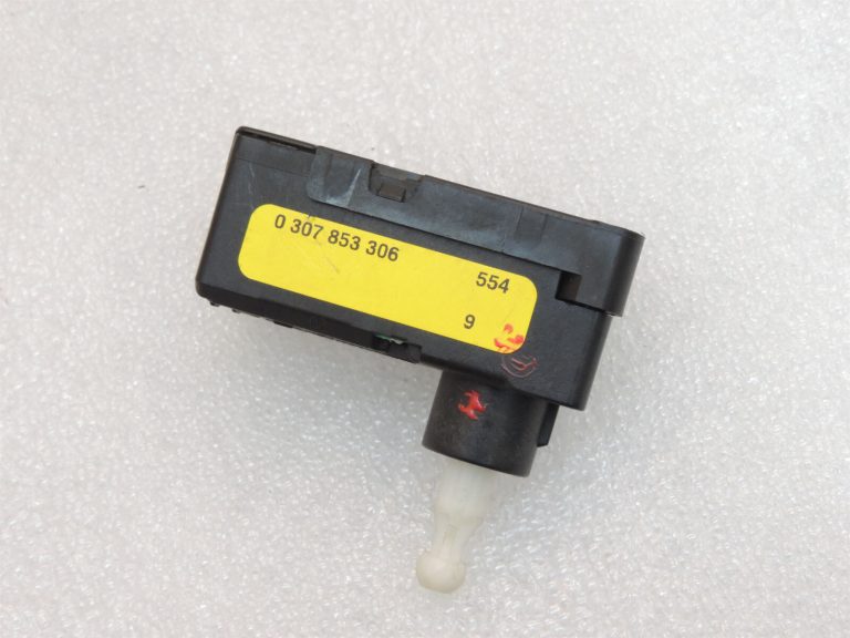 Opel Zafira C priekšējo lukturu servomotors 0307853306 13386527