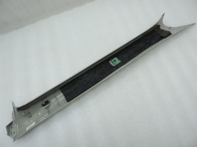 Opel Zafira C Priekšējais kreisais A-svārstītāja pārsegs Light Titanium 20893073
