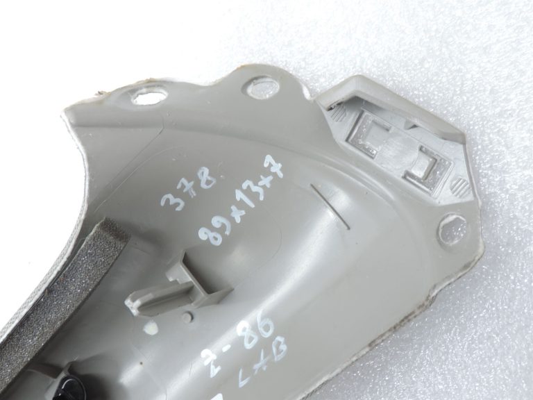 Opel Zafira C Priekšējais labās A-svārstgstikla vāks Light Titanium 20893074