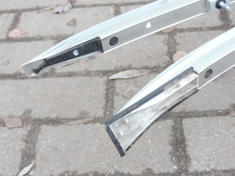 Opel Zafira C kombi jumta bagāžnieku komplekts sudraba krāsā 13279344 13279343