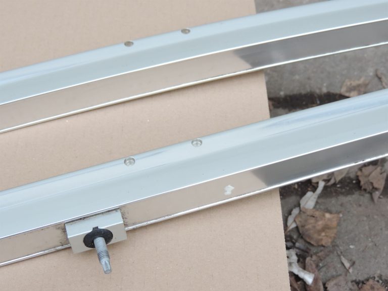Opel Zafira C kombi jumta bagāžnieku komplekts sudraba krāsā 13279344 13279343