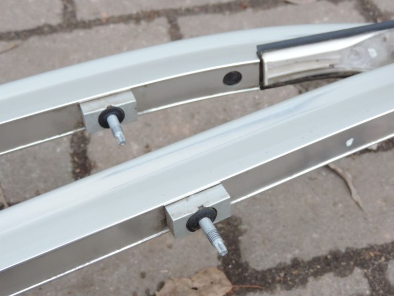 Opel Zafira C kombi jumta bagāžnieku komplekts sudraba krāsā 13279344 13279343
