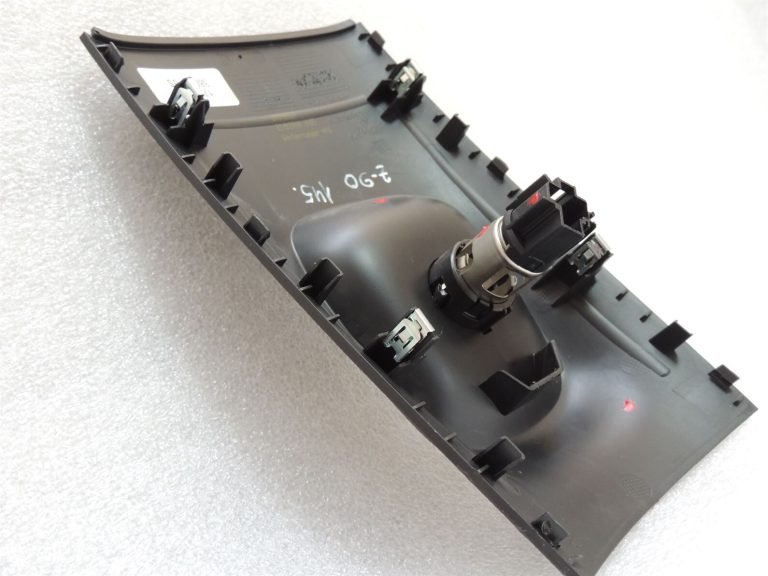 Opel Zafira C tuneļa konsole, centrālās konsoles aizmugurējais vāks 12V 2068029