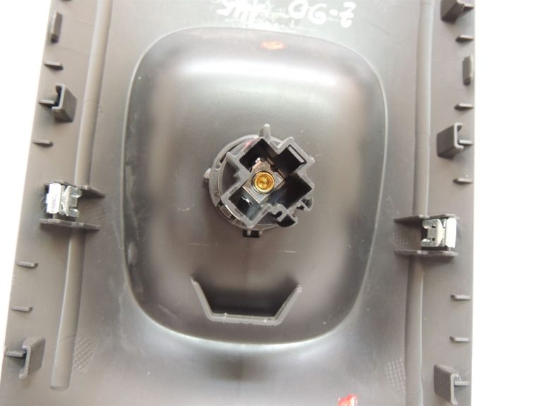 Opel Zafira C tuneļa konsole, centrālās konsoles aizmugurējais vāks 12V 2068029