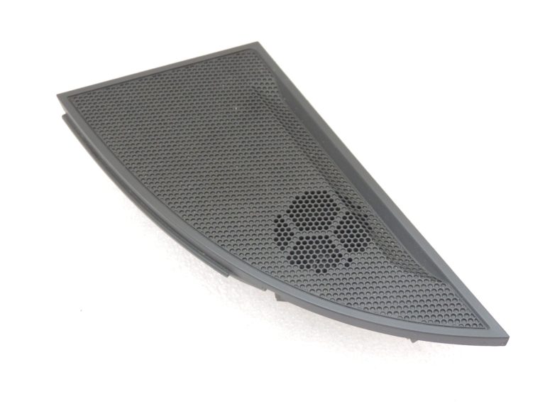Opel Zafira C instrumentu paneļa labās puses skaļruņa vāks 20891044