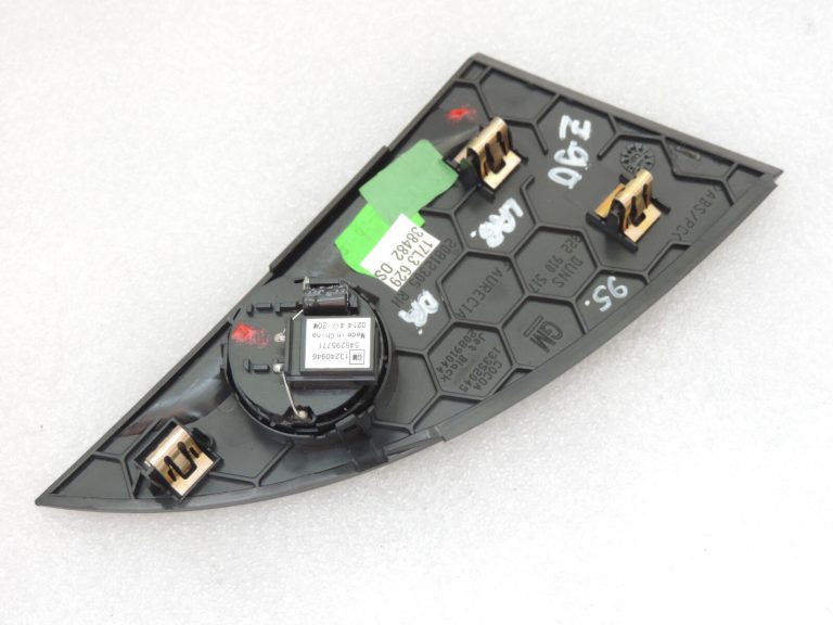 Opel Zafira C instrumentu paneļa labās puses skaļruņa vāks 20891044
