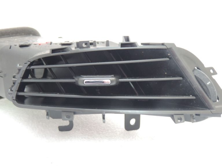 Opel Zafira C Priekšējā centrālā labā paneļa ventilācijas režģa ventilācijas sprausla 13427381