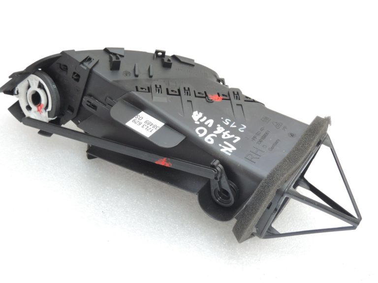 Opel Zafira C Priekšējā centrālā labā paneļa ventilācijas režģa ventilācijas sprausla 13427381