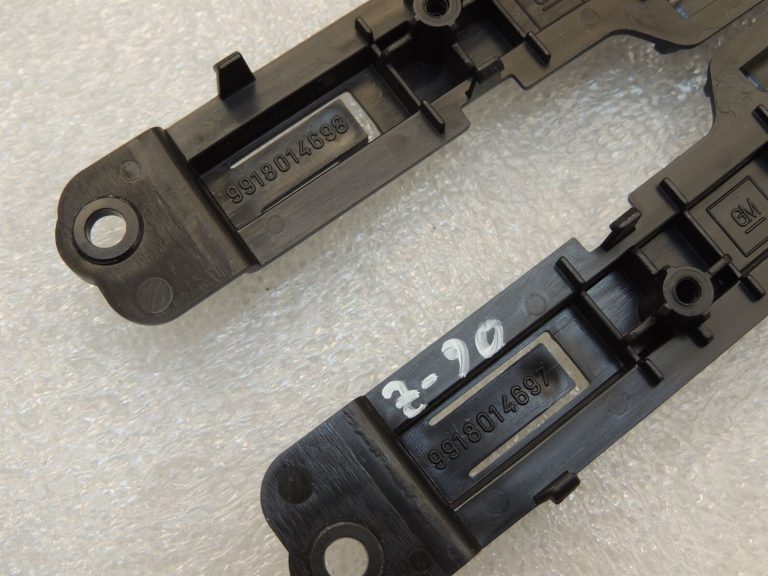 Opel Zafira C centrālā roku balsta bīdāmā mehānisma slaidu komplekts