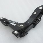 Opel Zafira C Oriģinālais aizmugurējā labā bampera kronšteins 13300743