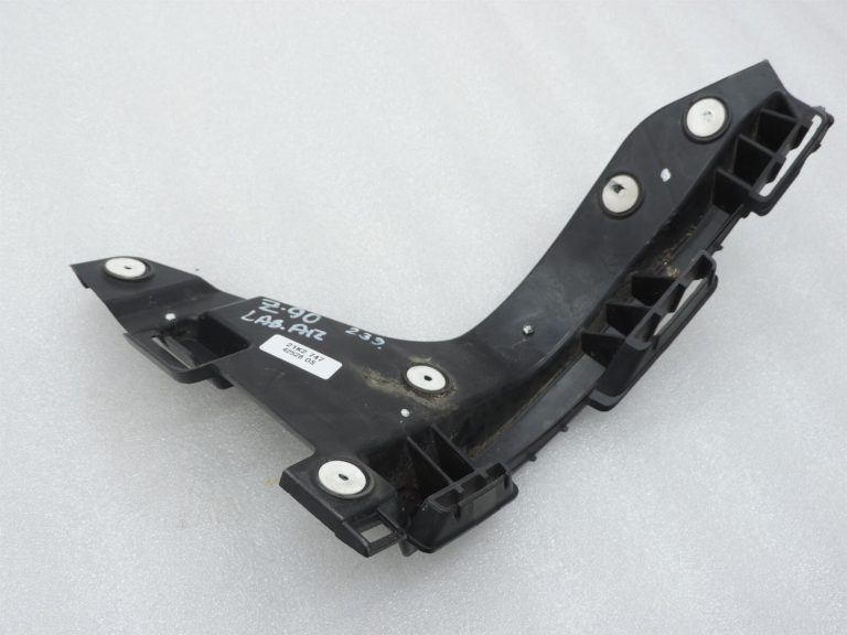 Opel Zafira C Oriģinālais aizmugurējā labā bampera kronšteins 13300743