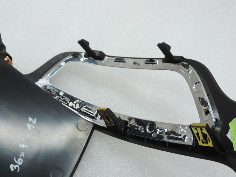Opel Zafira C instrumentu paneļa radio displeja gaisa sprauslas vāks 13447290