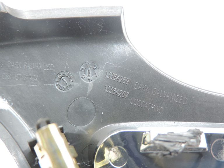 Opel Zafira C instrumentu paneļa radio displeja gaisa sprauslas vāks 13447290