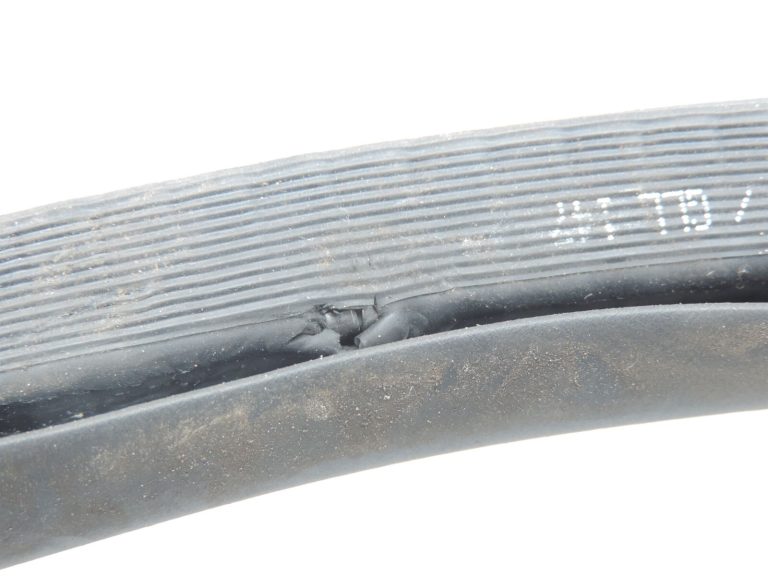 Opel Zafira C Priekšējo durvju blīvējums Durvju blīvējuma gumija 13259937 13259939