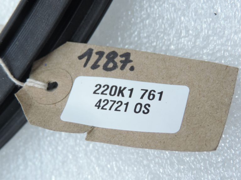 Opel Zafira C Priekšējo durvju blīvējums Durvju blīvējuma gumija 13259937 13259939