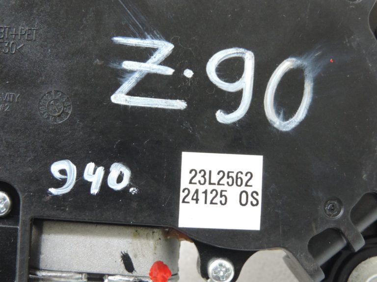 Opel Zafira C Aizmugurējā tīrītāja motors Aizmugurējā tīrītāja motors 13256923