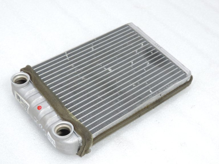 Opel Astra J K Zafira C Sildītāja dzesētājs Siltummainis Sildītāja radiators 13287939