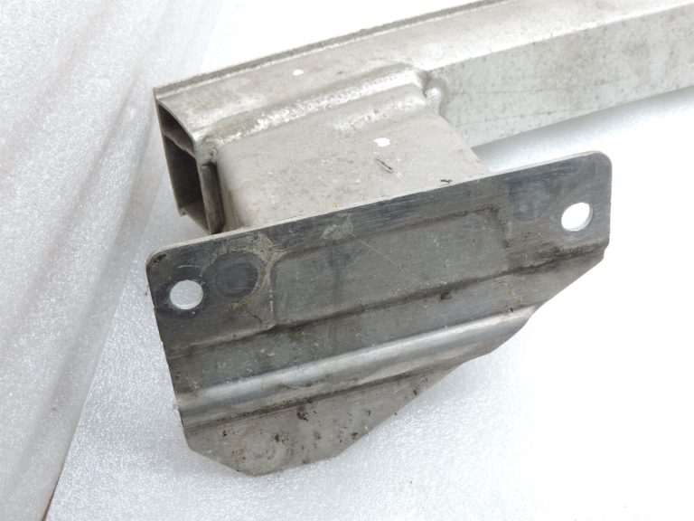 Opel Zafira C Aizmugurējā bampera bampera šķērssijas nesējs 12776305
