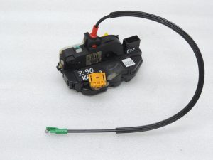 Opel Astra J Insignia Zafira C Aizmugures kreiso durvju slēdzene 13579555 133737