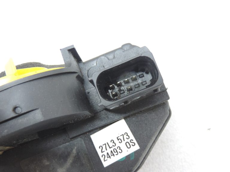 Opel Astra J Insignia Zafira C Aizmugures kreiso durvju slēdzene 13579555 133737