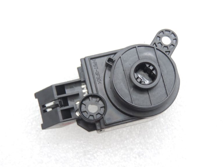 Opel Insignia A Zafira C aizdedzes slēdža kontakta bloks aizdedzes slēdzene 20939745