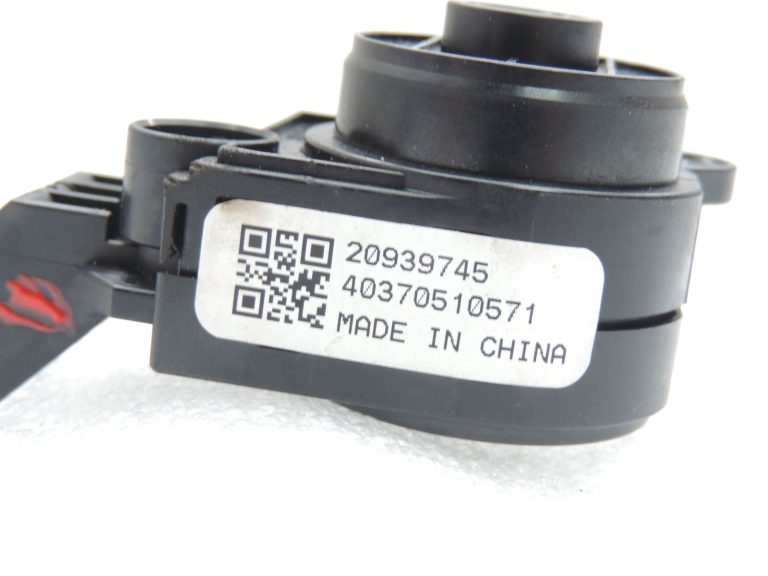 Opel Insignia A Zafira C aizdedzes slēdža kontakta bloks aizdedzes slēdzene 20939745