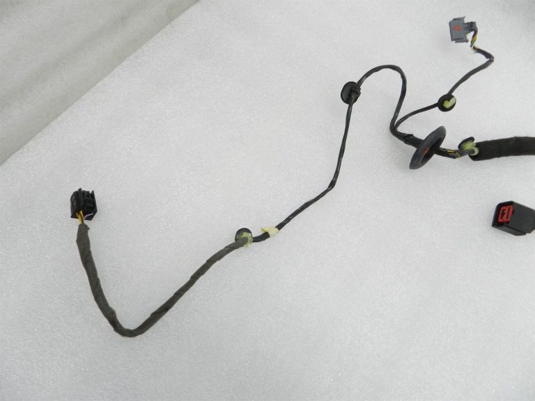 Opel Zafira C Priekšējo labās puses pasažieru durvju instalācijas instalācijas kabelis 13435960