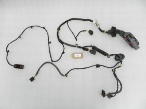 Opel Zafira C front left driver's side door wiring harness cable 13435945