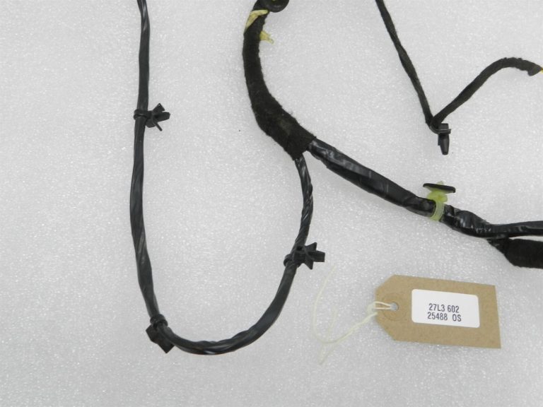 Opel Zafira C Priekšējo kreisās puses durvju vadu instalācijas kabelis 13435945