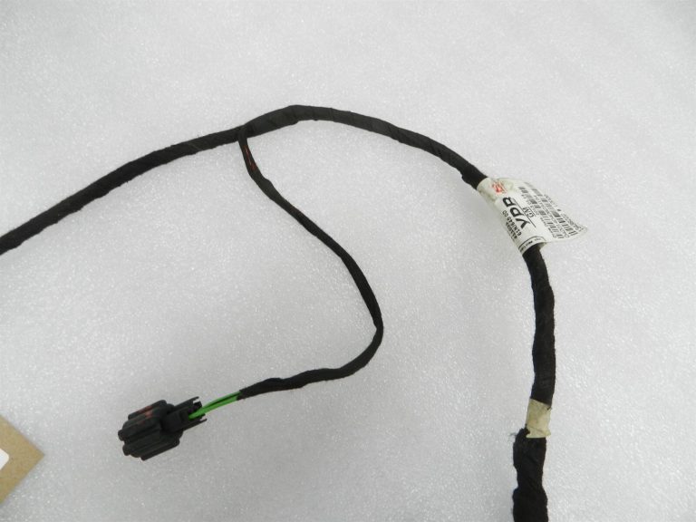 Opel Zafira C Aizmugurējo kreiso durvju instalācijas kabelis 13438222
