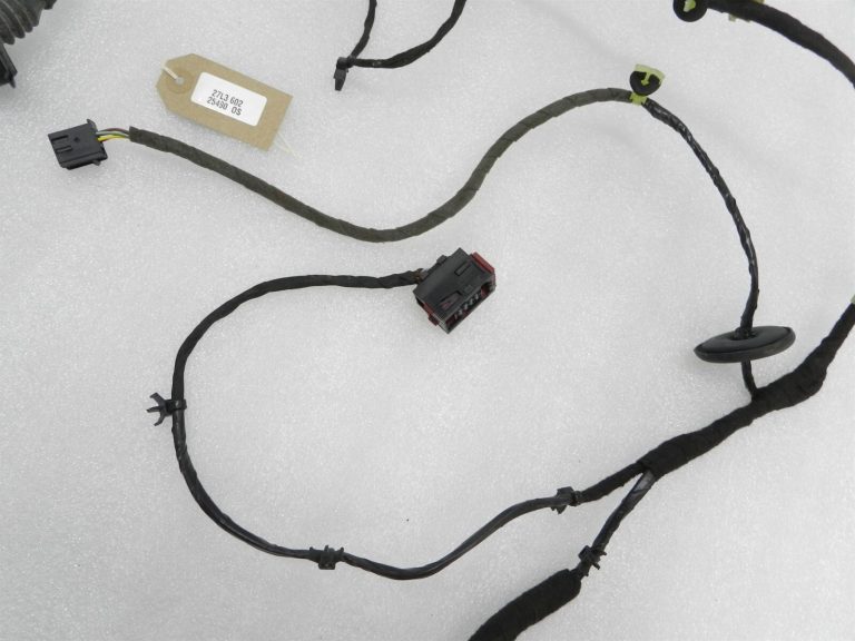 Opel Zafira C Aizmugurējā labās puses durvju instalācijas kabelis 13438226