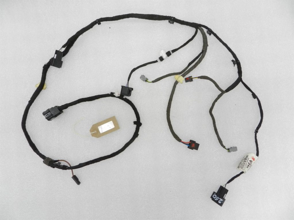 Opel Zafira C Aizmugurējās kreisās aizmugurējās durvis vadu instalācijas kabelis 13403001