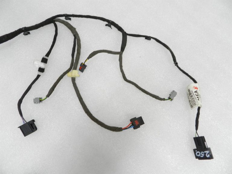 Opel Zafira C Aizmugurējās kreisās aizmugurējās durvis vadu instalācijas kabelis 13403001
