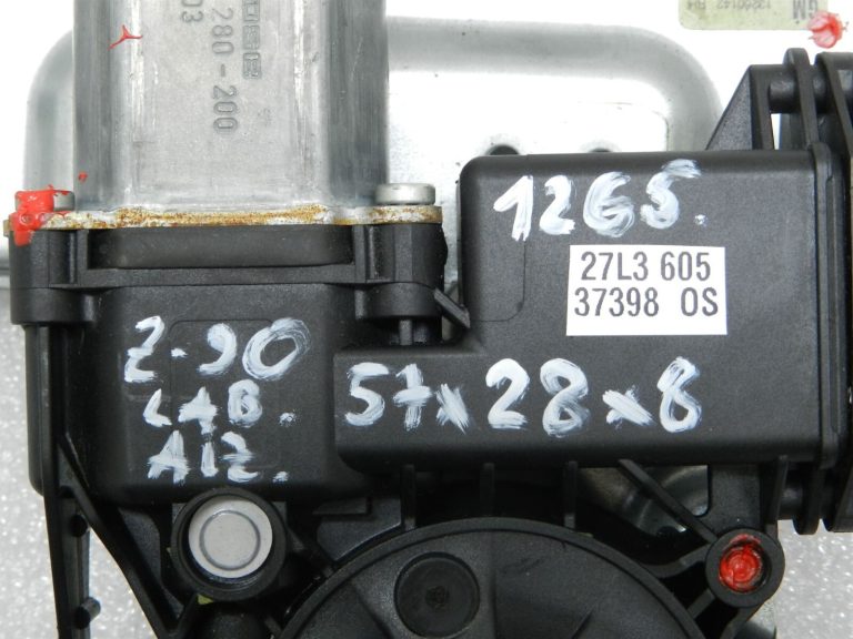 Opel Zafira C Oriģinālais aizmugurējā labā loga motora savienojums 13260142