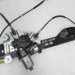 Opel Zafira C Oriģinālais priekšējais labās puses logu motora savienojums 13260138