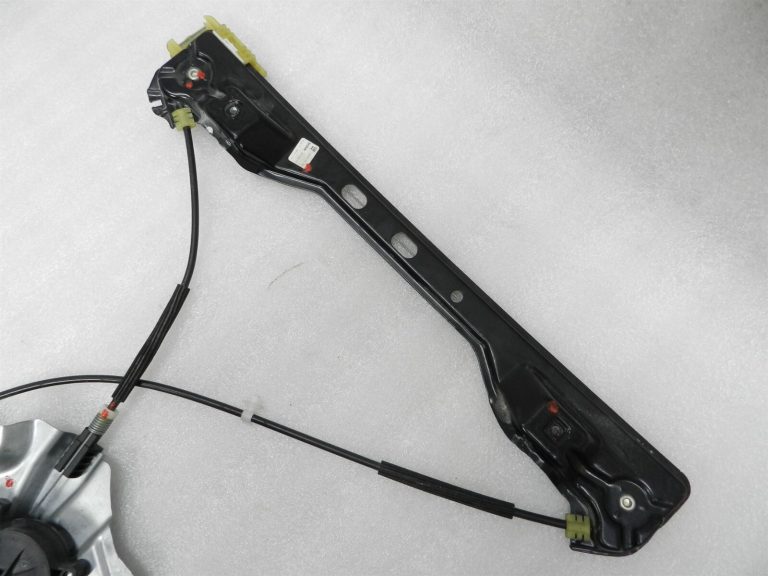 Opel Zafira C Oriģinālais priekšējais labās puses logu motora savienojums 13260138