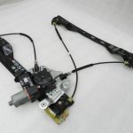 Opel Zafira C Oriģinālais priekšējais kreisais logu regulatora motora savienojums 13260137