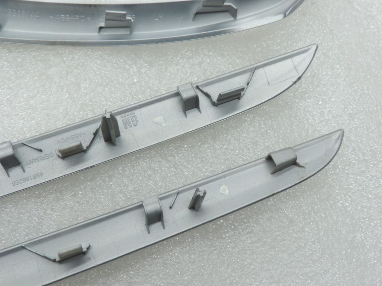 Opel Zafira C Tur dekoratīvās līstes apdares vāku komplekts sudraba krāsā