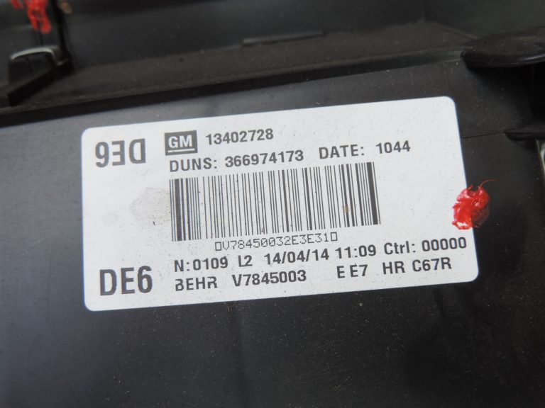 Opel Zafira C Sildītāja korpuss Apkures centrs Sildītāja serdeņa daļa BEHR 13402728 39141363