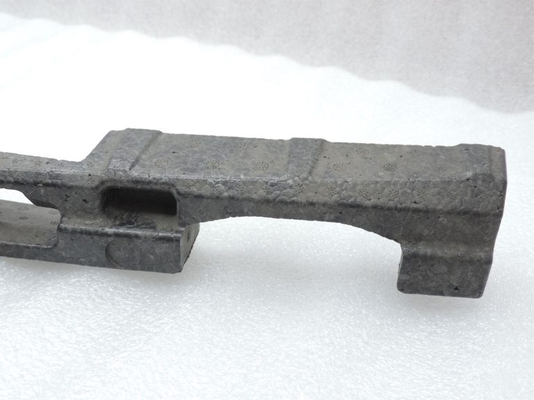 Opel Zafira C Aizmugurējā bampera putu trieciena absorbētājs 13300735