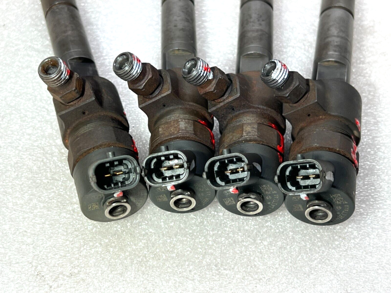 4 x degvielas iesmidzinātāju komplekts Suzuki Opel Fiat Saab Alfa Romeo 1.9CDTi