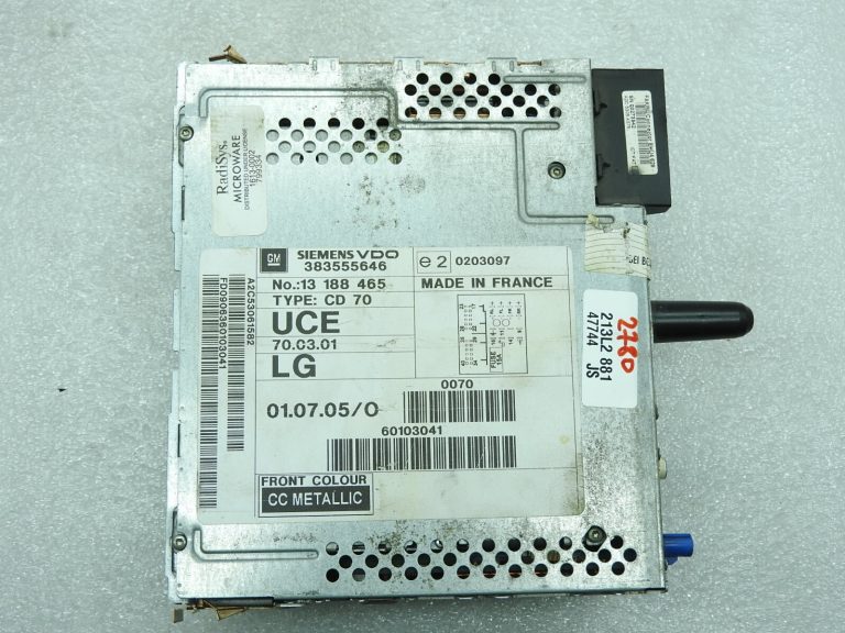 Neliels defekts OPEL Astra H Zafira B Radio CD70 Navi 13283223 “neprecējies”