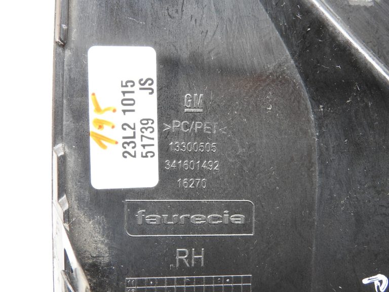 Oriģinālā labās puses ventilācijas reste Grila bamperis OPEL ZAFIRA TOURER C